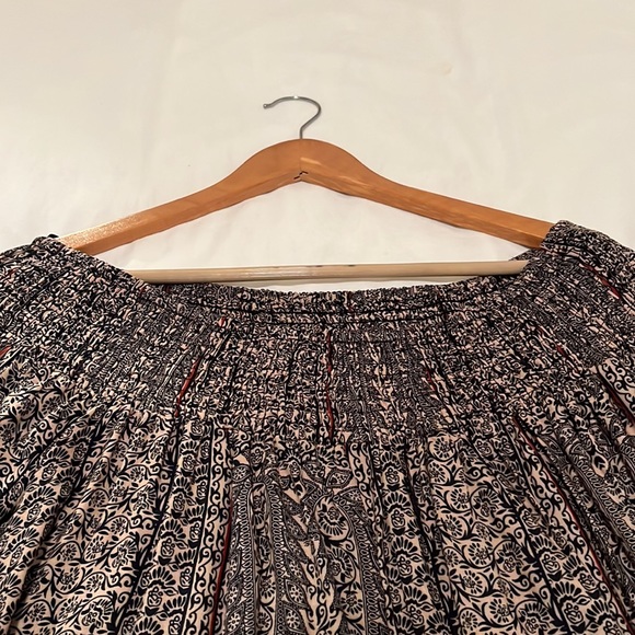 ANTHROPOLOGIE SMOCKED OFF THE SHOULDER BLOUSE WITH 3/4 SLEEVES AND LACE TRIM - Picture 4 of 4